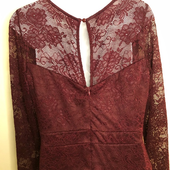 Le Chateau Burgundy Lace Dress - Picture 5 of 8